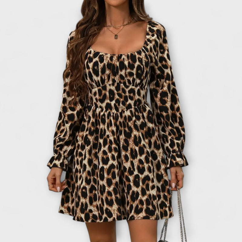 Vestido encantador con estampado de leopardo