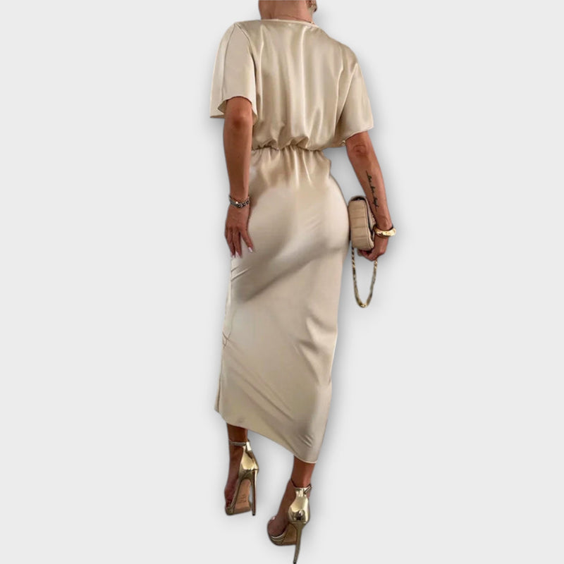 Sable - Vestido Maxi Slim Fit de Satén con Escote en V y Nudo Cruzado