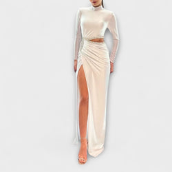Selah - Vestido de manga larga blanco con escote en la cintura y acentos de strass
