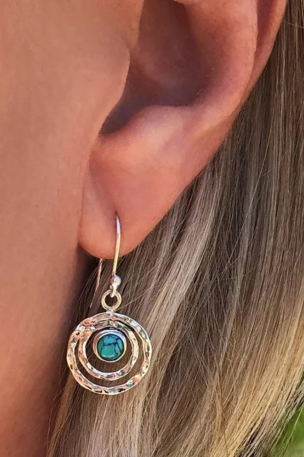 Pendientes Boho Saturno con piedra turquesa