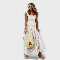 Vestido maxi a cuadros con mangas de volantes
