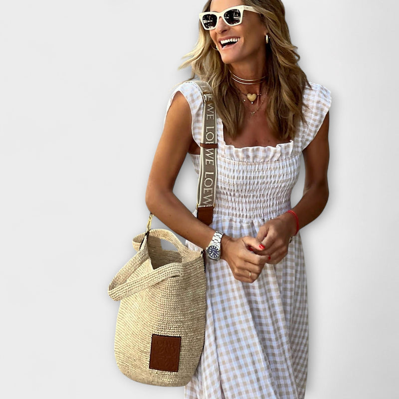 Vestido maxi a cuadros con mangas de volantes