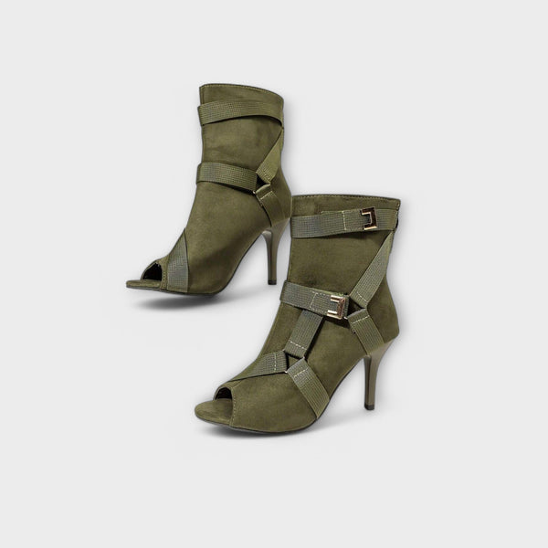 Elegantes sandalias de tacón con punta descubierta