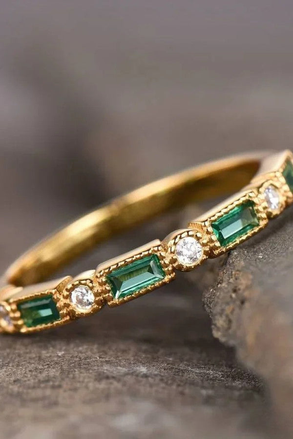 Anillo con zirconia verde retro