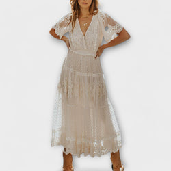Vestido Midi Lacey con escote en V y mangas cortas