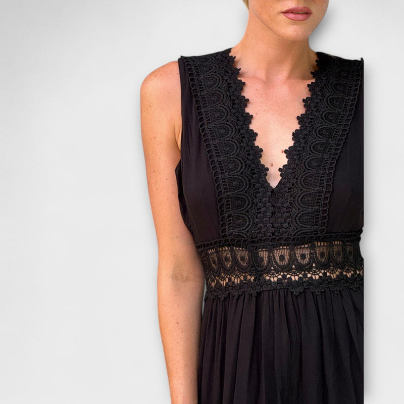 Aurélie - Elegante vestido de encaje con escote en V
