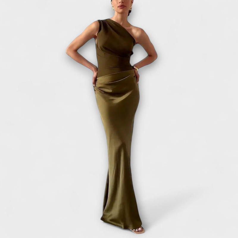 Elegante vestido maxi de un solo hombro con pliegues
