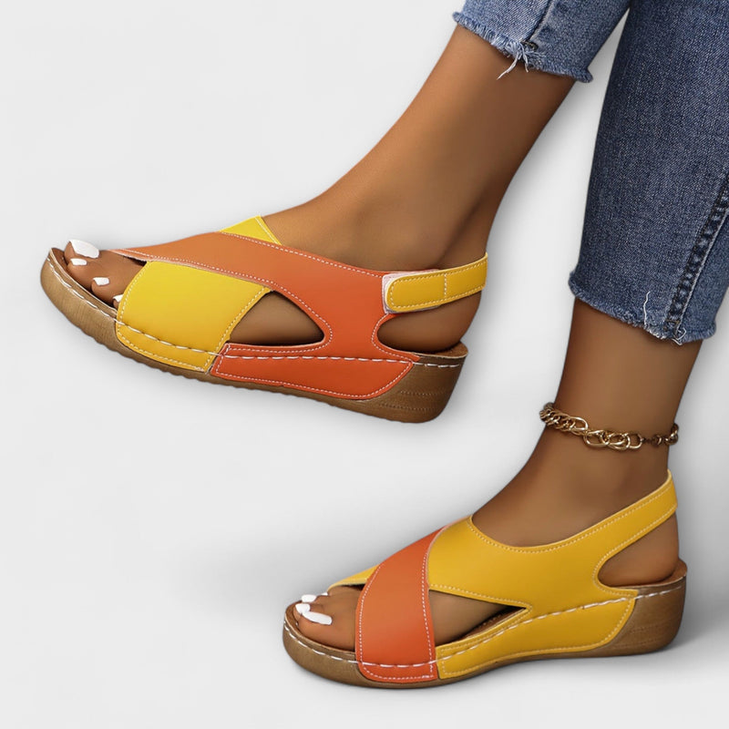 Aby - Sandalias de senderismo y transpirables para mujeres