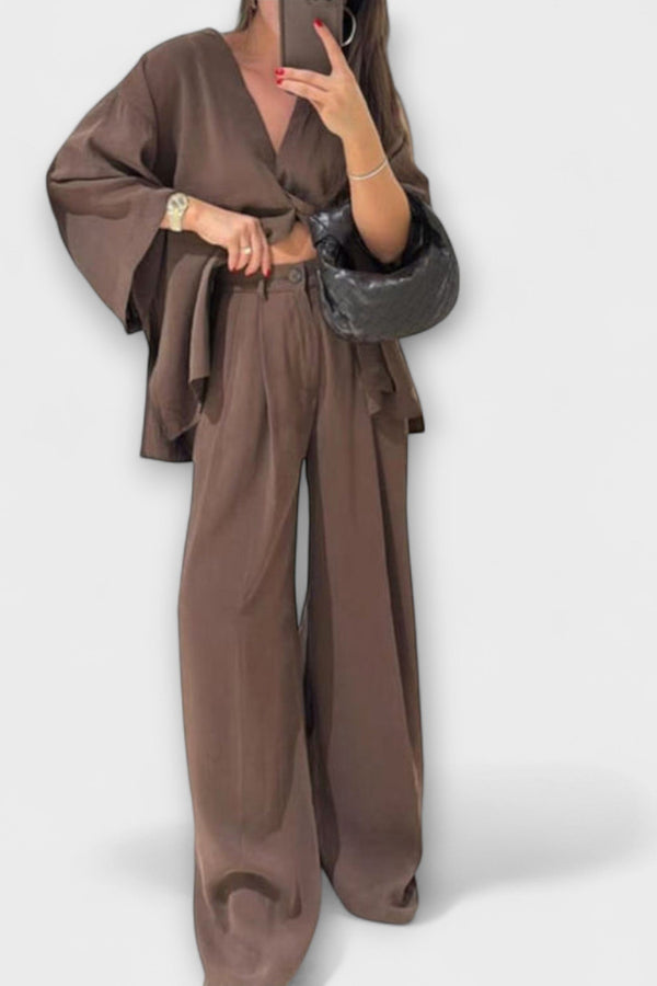 Jacqueline - Conjunto Casual con Top de Escote en V y Pantalones