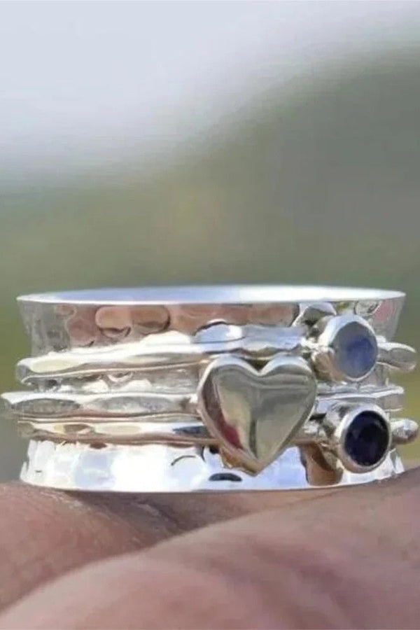Anillo giratorio en forma de corazón