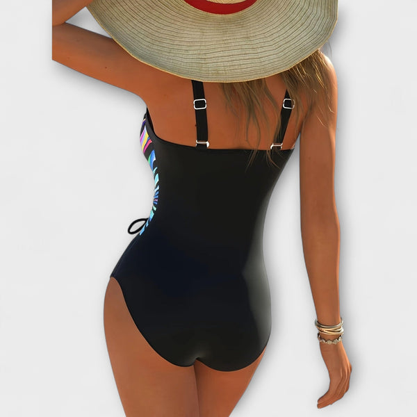 Bañador elástico de moda con detalle frontal cruzado