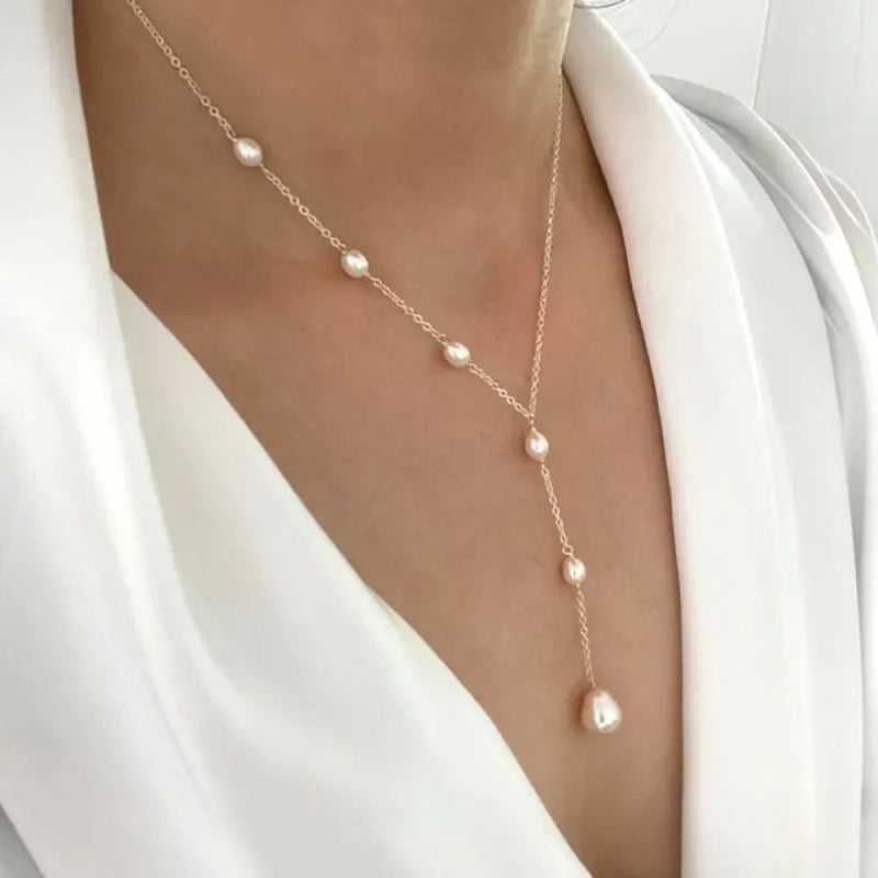 Collar vintage de perlas con colgante