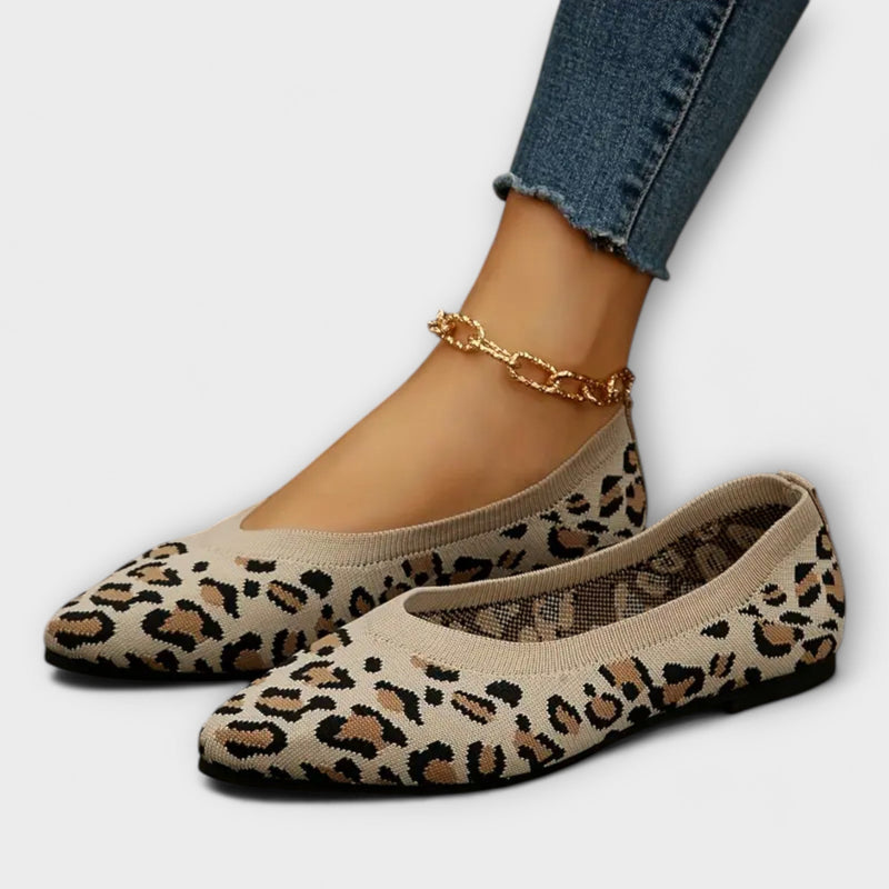 Zapatos planos de encaje con estampado de leopardo
