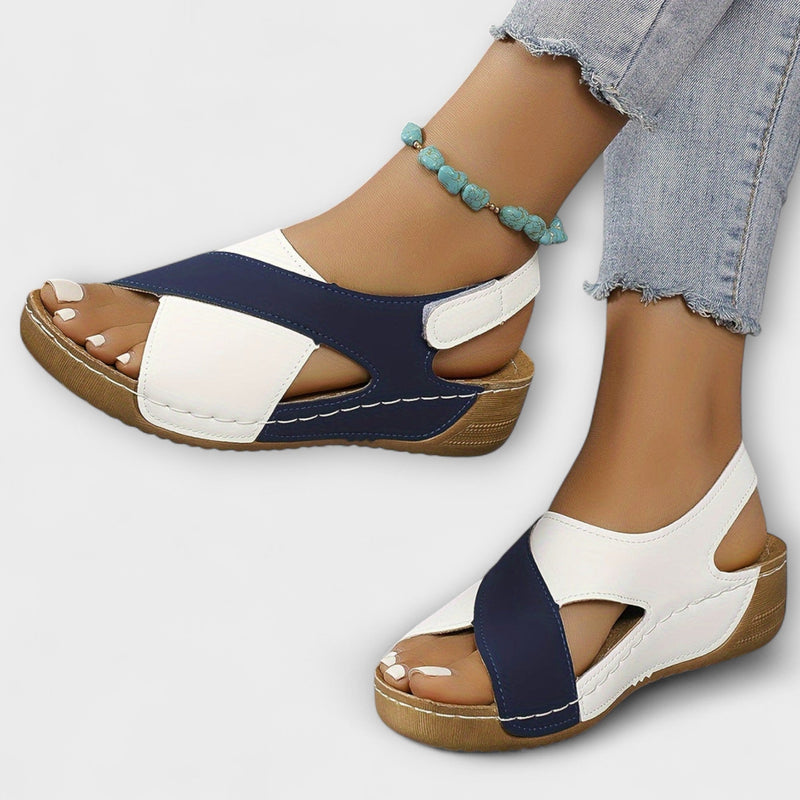 Aby - Sandalias de senderismo y transpirables para mujeres