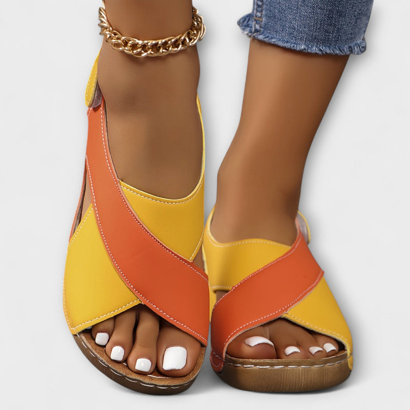 Aby - Sandalias de senderismo y transpirables para mujeres