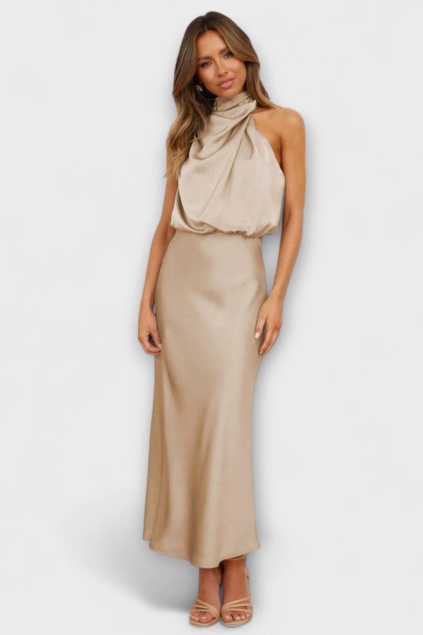 Elegante vestido maxi halter en amarillo veraniego