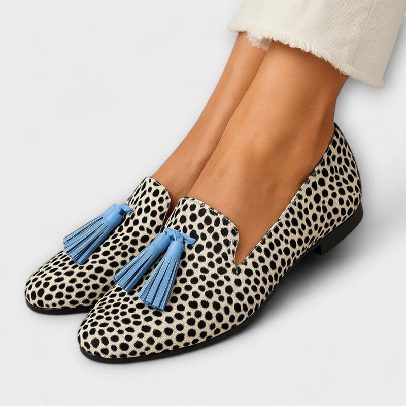 Mira - Zapatilla con Borlas