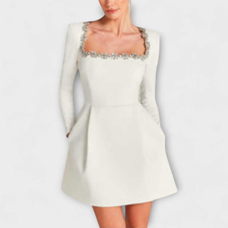 Wren - Vestido mini de terciopelo con adornos de joyas