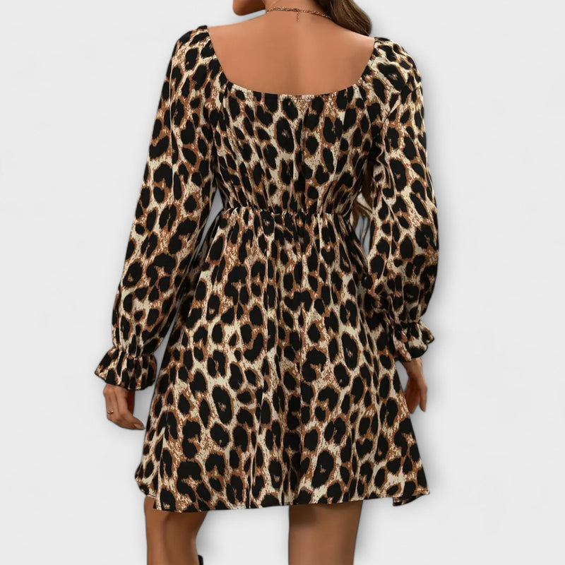 Vestido encantador con estampado de leopardo