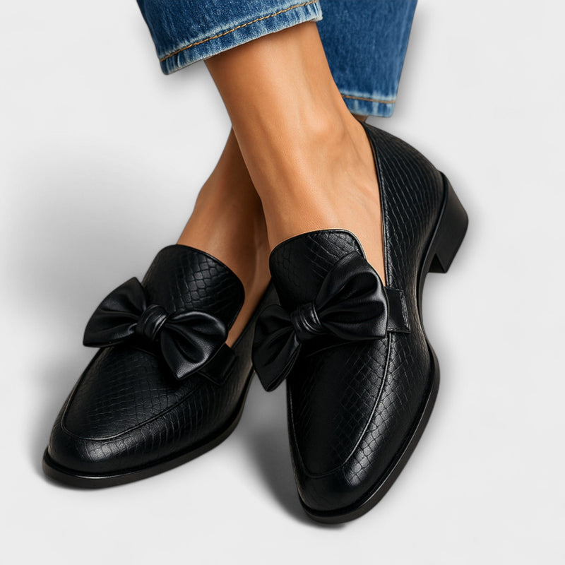 Claudia - Mocasín con detalle de lazo
