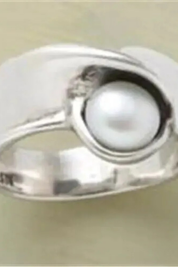 Anillo de perlas retro