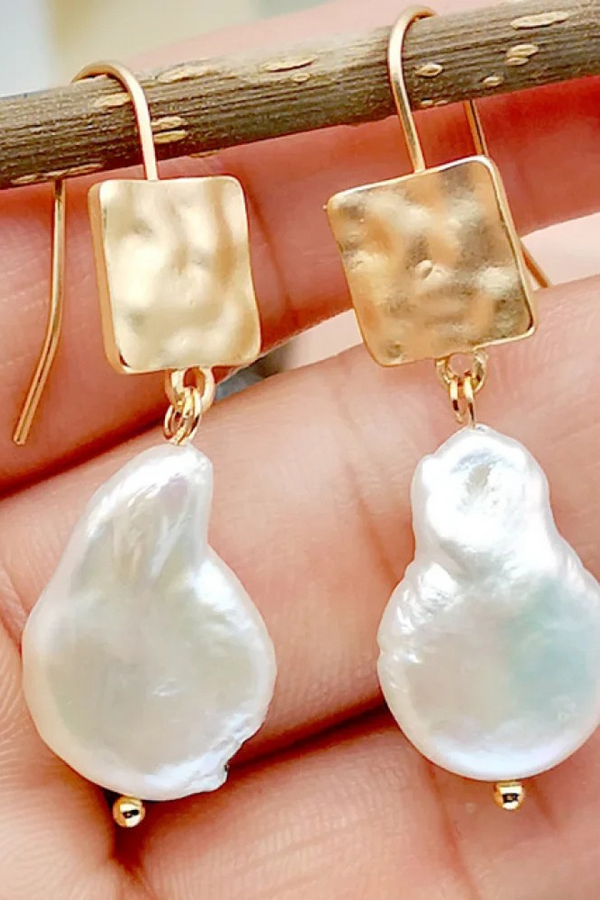 Pendientes de perlas de agua dulce antiguas