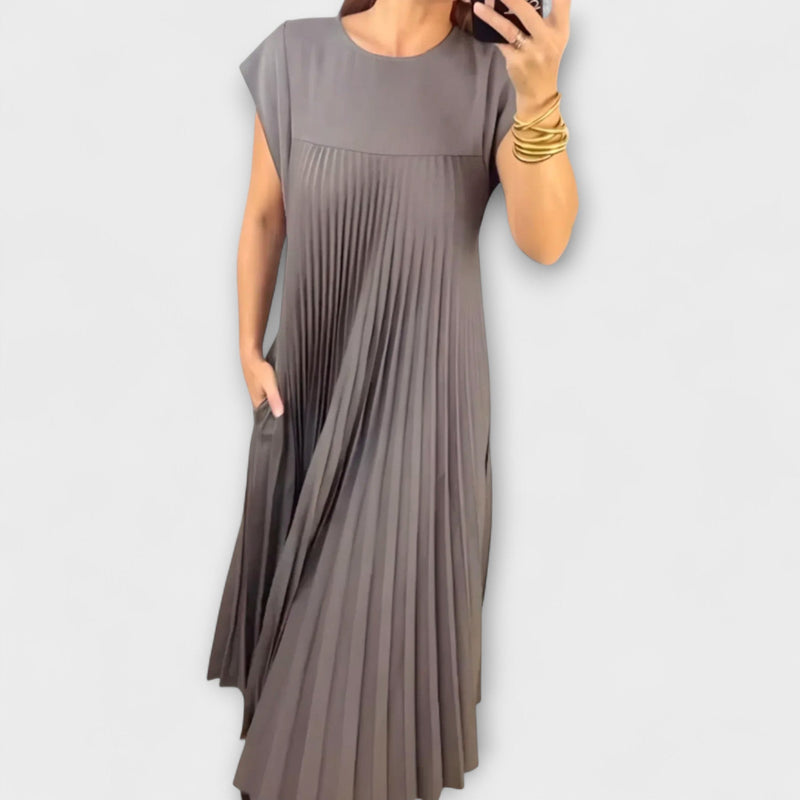 Zairelle – Elegante vestido plisado