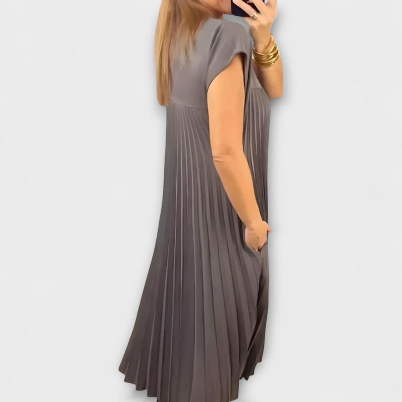 Zairelle – Elegante vestido plisado