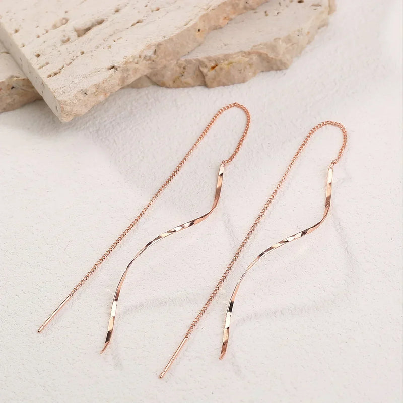 Pendientes Largos con Diseño Ondulado