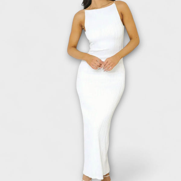 Elegante vestido largo sin mangas fruncido