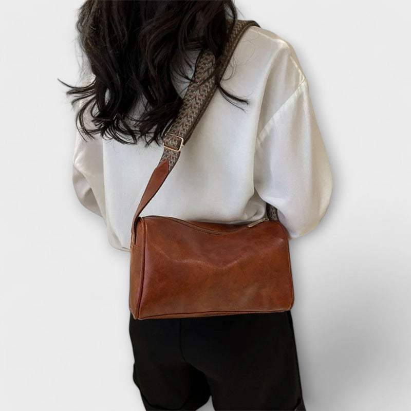 Lora. - Bolso de hombro vintage