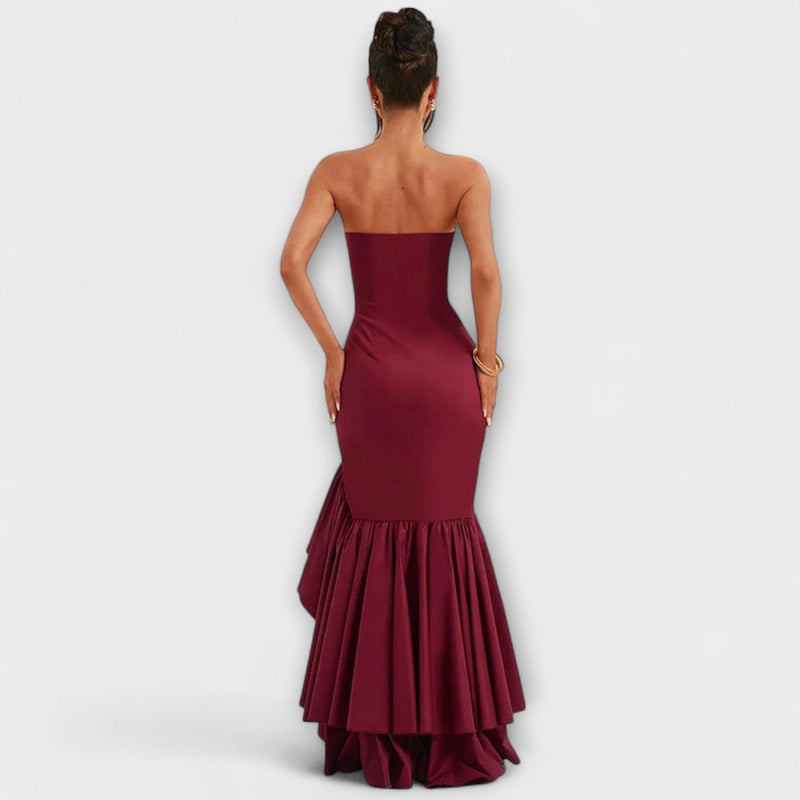 Zuri - Vestido Maxivestido Ajustado con Hombros Descubiertos y Dobladillo Asimétrico