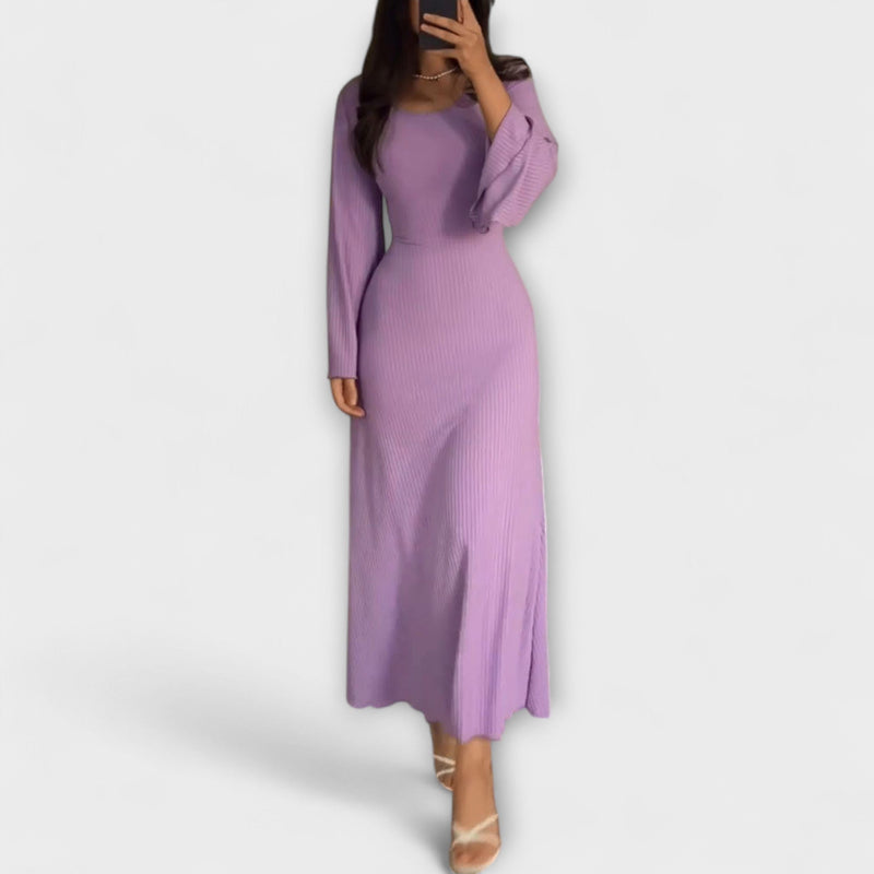 Jocelyn - Elegante vestido de punto con detalle en la cintura