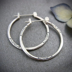 Pendientes de aro plateados retro