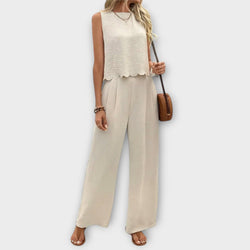 Valeria - Chaleco con borde de pétalos y pantalón largo