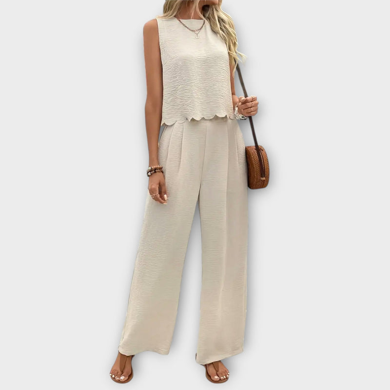 Valeria - Chaleco con borde de pétalos y pantalón largo