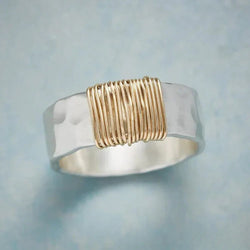 Anillo de plata vintage con hilos dorados
