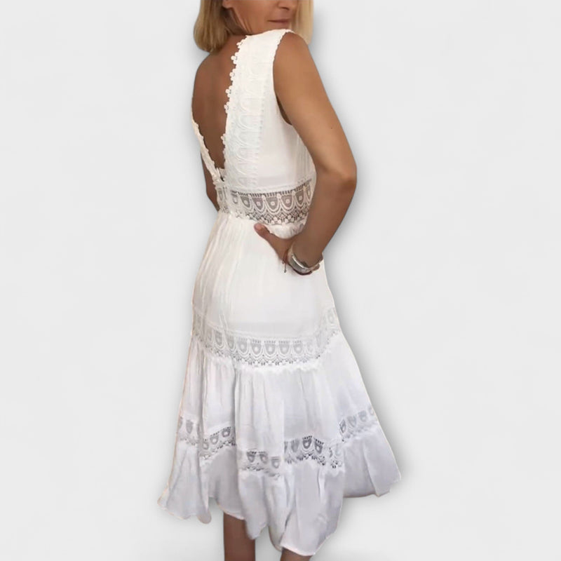 Aurélie - Elegante vestido de encaje con escote en V