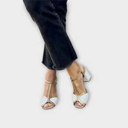 Audrey - Zapatos de tacón ancho en blanco