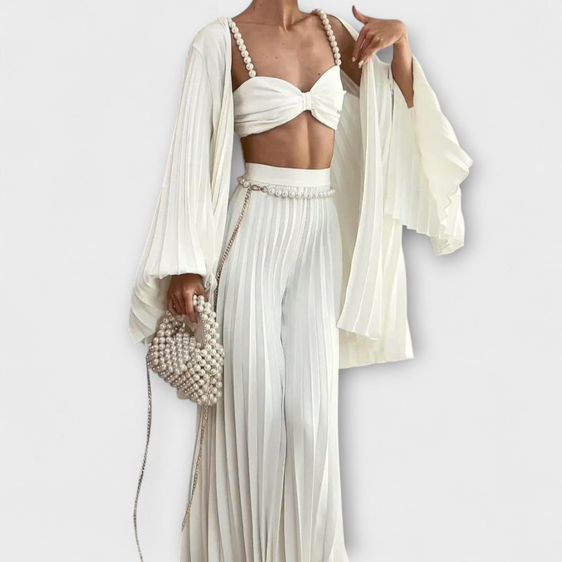 Evangeline - Blusa blanca con pliegues, pantalón ancho y cárdigan