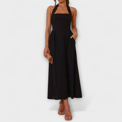 Lydia - Vestido Halter Negro de Largo Medio con Detalle en la Cintura