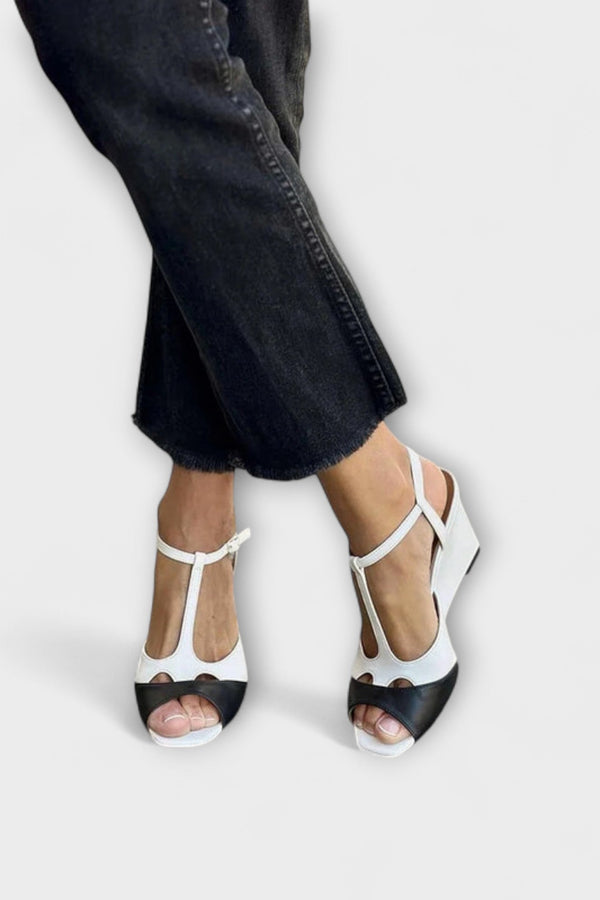 Beatrice - Tacones Blancos con Tira en T y Hebilla