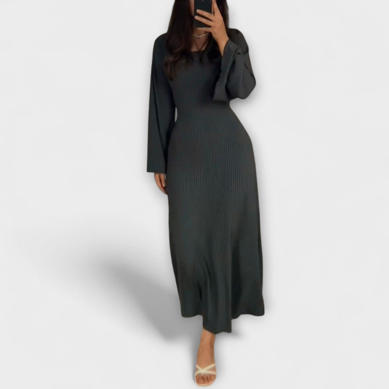 Jocelyn - Elegante vestido de punto con detalle en la cintura