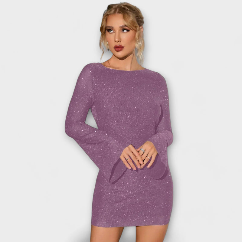 Vestido sin espalda con lentejuelas y mangas largas