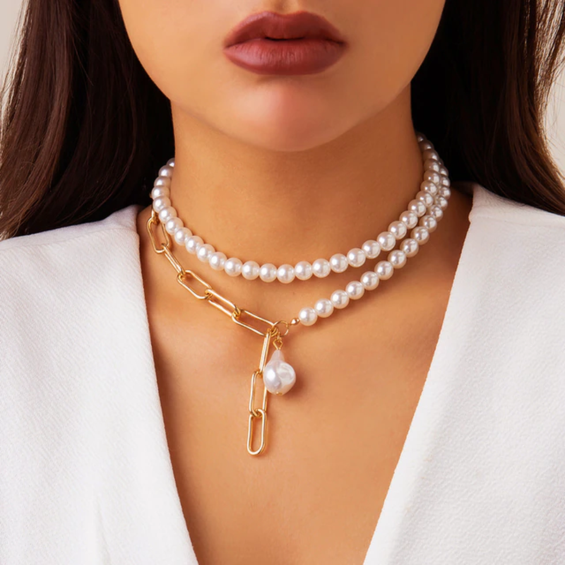 Collar de perlas vintage en diseño de múltiples capas